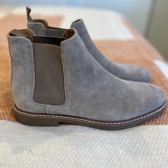 Men’s US 9 Taupe leather, Steve Madden Chelsea boot. - Picture 1 of 4